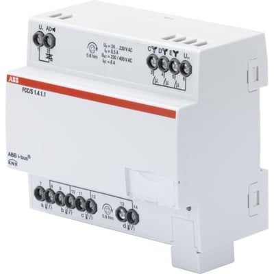 ABB KNX Fancoil Kontroller FCC/S1.4.1.1 i hvid plast med mærket ABB i-bus KNX og en rød stribe. Enheden har tydelige terminaler mærket med numre og funktioner.