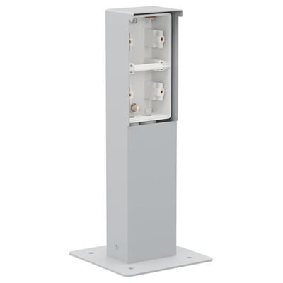 Niko Hydro stikkontaktsøjle i grå med 2 moduler, vist med flange og åbent rum til installation på hvid baggrund.