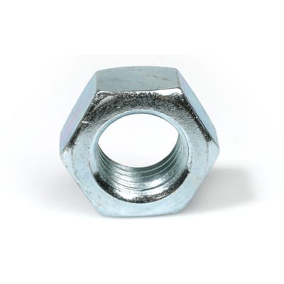 Møtrik M6 i FZB stål med 6 sider og indvendigt gevind, DIN 934 standarden, på hvid baggrund.