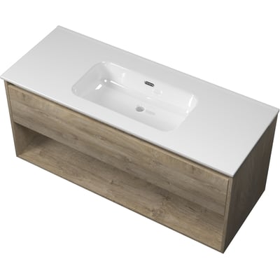 Sanibell Proline møbelsæt i rå eg 121 cm bredt med hvid vask og åben hylde, der viser soft close og integreret greb.