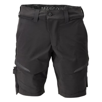 Detaljeret billede af linningen og øverste del af Mascot stretch shorts i sort, str. C49, med synligt logo.