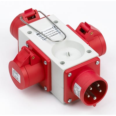 Wexim kompakt forgrener med 3 x CEE 5P 32A 400V udgange og 1 x CEE 5P 32A 400V indgang, vist på hvid baggrund.