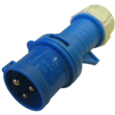 CEE stikprop i blå farve, 16A/250V med IP44 klassificering og 2-polet+jord, sat på hvid baggrund.