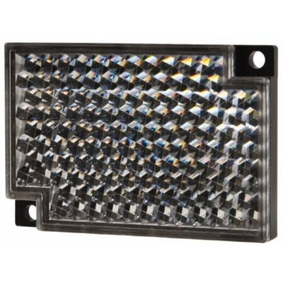 Omron E39-R1K reflektor til fotosensor, 40x60x7,5 mm, med facet-mønster og monteringshuller.