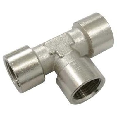 Metal T-stykke med 1/4" gevind i alle tre udgange, ideelt til rørforbindelser i en isoleret, hvid baggrund.