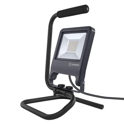 Ledvance LED worklight S-STAND i sort aluminium med 50W, 4000K og et drejeligt hoved for nem justering.