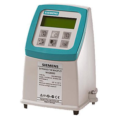 Siemens SITRANS F M MAGFLO MAG 6000 flowmåler med display, betjeningsknapper og IP67-klassificering i robust polyamidkapsling.