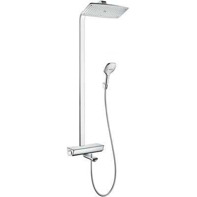 Detaljeret billede af Hansgrohe RD Select Showerpipe 360 brusesystem i blank krom, der fremhæver termostat, håndbruser og tilslutning.