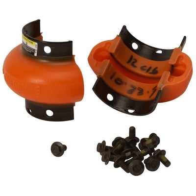 Omega E70-M koblingselement i orange plast med sorte metalbånd og fastgørelsesskruer på hvid baggrund.