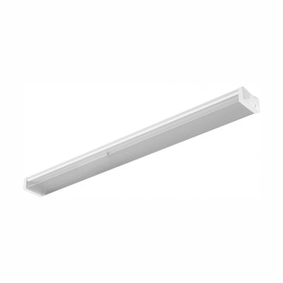 SpectrumLED LED-armatur på 120 cm med hvid afskærmning og langstrakt form, set skråt forfra.
