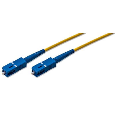 Gult 0,5 meter simplex fiber patchkabel med SC/UPC konnektorer i hver ende, med blå LSZH-kappe.
