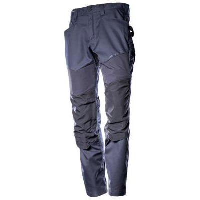 Mascot Customized Bukser i mørk marine med CORDURA® forstærkninger på knæ og reflekseffekter for øget synlighed.