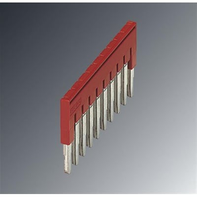 Detaljeret visning af Phoenix Contact indlægsbro FBS 10-6, 10-polet, rød med synlige kobberstifter på mørkegrå baggrund.