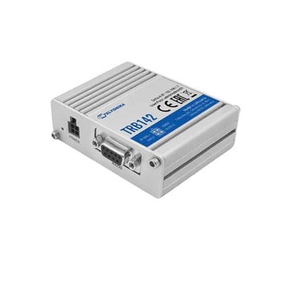 Teltonika TRB142 kompakt industri LTE Cat 1 gateway med RS232 connector og en blå label med produktinformation.