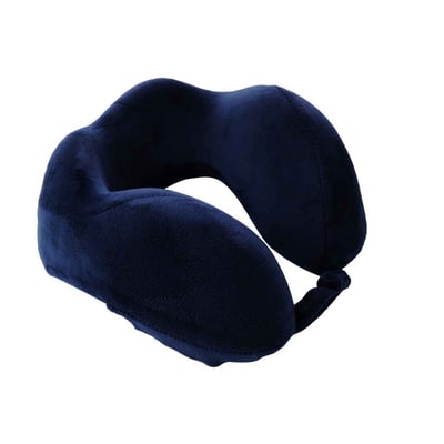 Travel Blue Tranquility Pillow i navyblå, bredere model, vist fra siden.