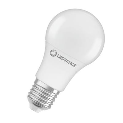 Ledvance LED Standard pære med mat finish, E27 fatning og 806 lumen i varmt hvidt lys.