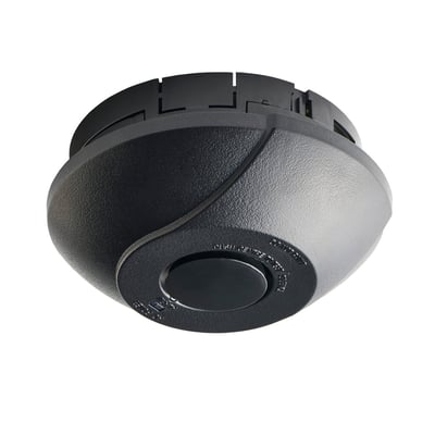 Foss Europe LIFE røgalarm i sort, 230V med 9V batteri og hush funktion, vist isoleret.