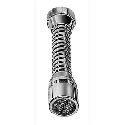Forkromet metalslange med 100 mm længde og 22x1 mm indvendigt gevind med luftblander.