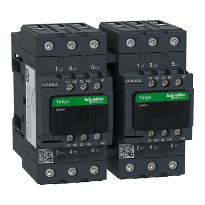 To Schneider Electric TeSys D LC1D40A kontaktorer side om side, 40A 400VAC, med mærkatdetaljer synlige.