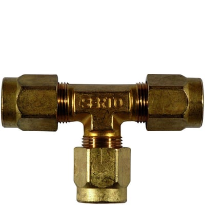 Serto messing T-rør, reduceret med dimensioner 10 x 6 x 10 mm, vist med tre gevindtilslutninger og graveret logo.