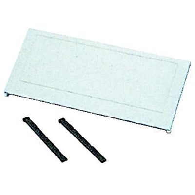 Oversigtsbillede af Fibox blindflange type 320 i grå polyesterglasfiber og to sorte monteringsskruer.