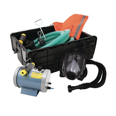 Centurion Nevis strømforsynet frisklufts BA Kit med euro mini turbine, 240V, viser komplet sæt med turbine, slange, maske og opbevaringskasse.