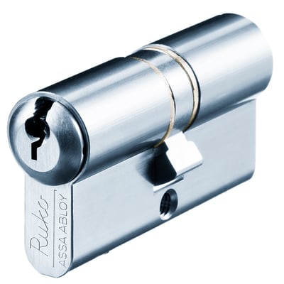 Dobbelt profilcylinder RB1620 i rustfri udførelse, set skråt forfra med nøglehul og ASSA ABLOY-mærkning.