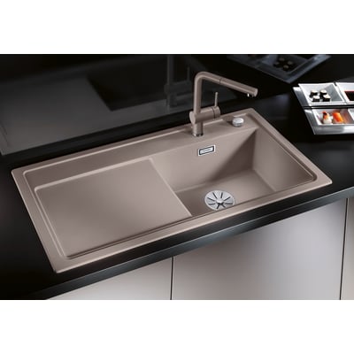 Blanco Zenar XL6S MXI køkkenvask i vulkangrå SILGRANIT®, vist med armatur og afløb i et moderne køkkenmiljø.