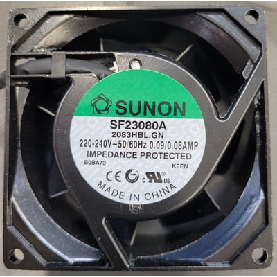 SUNON SF23080A ventilator 80x38mm 230V med grøn mærkat, viser modelnummer og tekniske specifikationer.