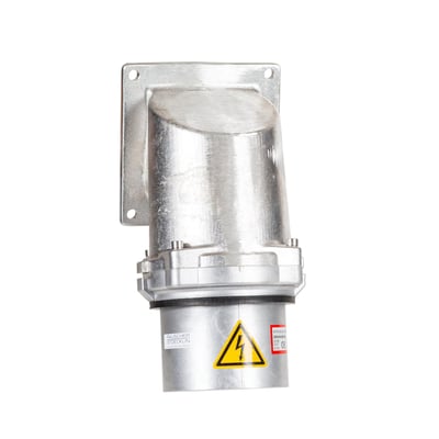 Vinklet CEE apparatindtag i aluminium med 200A, 6h og IP67 beskyttelse, mærket med advarselssymbol og mærkeinformation.