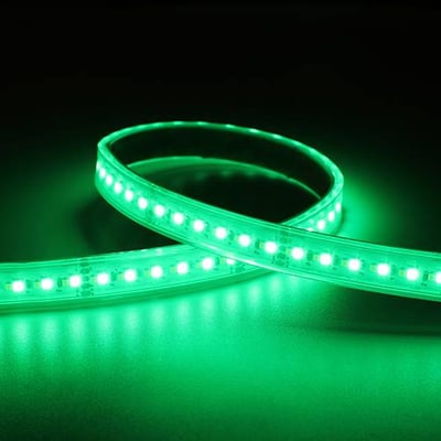 Ansell Lighting P-Cell 10M RGBW LED strip, 24V, med grønt lys, 12,5mm bred og IP65-klassificeret.