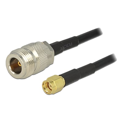Delock sort LMR195-antennekabel med RP-SMA-hanstik og N-hunstik, vist med begge stikender synlige.