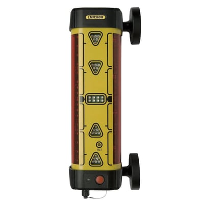 Leica LMR360 maskinsensor med tydeligt LED-display og grønne lysindikatorer, vist direkte forfra med monteringsbeslag.