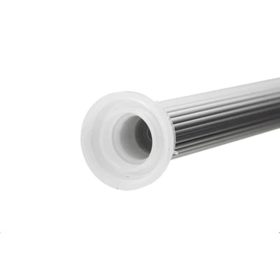 HeFe badeforhængsstang, 60-90 cm, med mat krom finish, viser den hvide gummikappe i den udvidede ende.