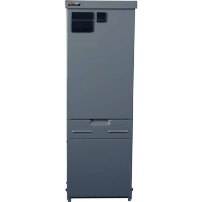 Gråt kabelskab KSEÅ 301509, 700x330x198 mm, med ventilationsriste og et lille firkantet panel på venstre side af toppen.