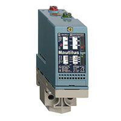 Schneider Electric pressostat til trykregulering, model XMLB010A2S11, med 0,7-10 BAR justerbart område og 1/4" BSP hun-tilslutning.