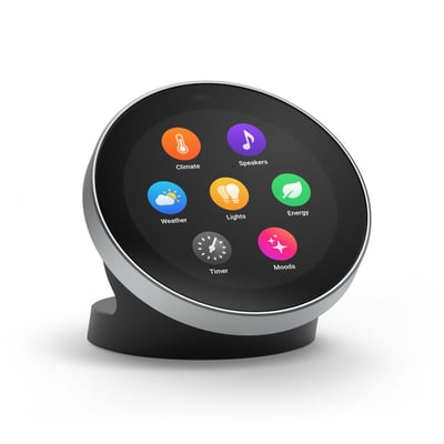 Homey Portal smart home-controller med rund touchskærm, sølvfarvet drejering og farverige styringsikoner på skærmen.