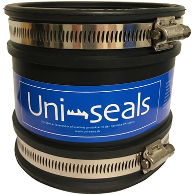 Uni-Seals kobling i sort gummi til 70-85 mm rør, med rustfrie spændebånd og blå mærkat med logo.