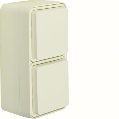 Sidebillede af Berker W.1 dobbelt stikkontakt i hvid, viser den lodrette form og IP55-klassificerede design med to afbryderknapper.