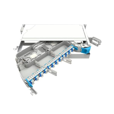 CommScope MFPS fiberskuffe, 1U, 19" i grå med 48xLC/UPC porte, der viser indre fiberhåndtering og blå koblingskomponenter.