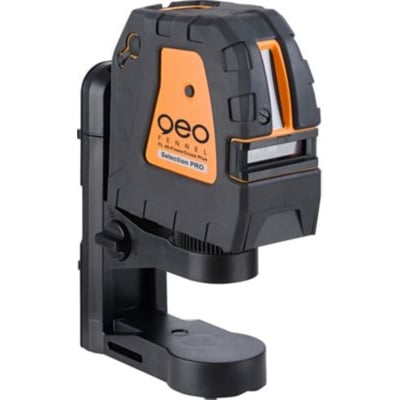 Geo-FENNEL FL40-PC PLUS krydslaser med sort og orange hus, monteret i den medfølgende multifunktionsholder.