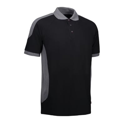 ID Identity Poloshirt pro i sort med grå kontrastpaneler på siderne og ærmerne, vist i størrelse 4XL.