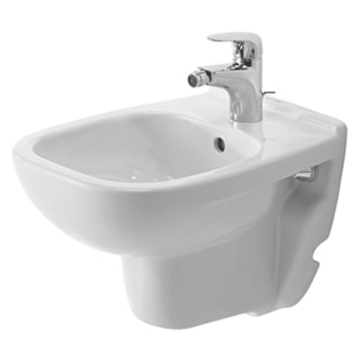 Duravit D-code vægbidet, 48 cm, compact model i hvidt porcelæn, monteret på væg med krom hane.