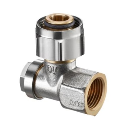 Unite vinkelforskruning og afspærring med 3/4" omløber og 1/2" muffe, lavet af messing og krom.