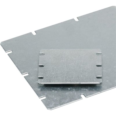 Fibox montageplade i forzinket stål med dimensionerne 249x134mm, vist med en lille rektangulær komponent ovenpå.