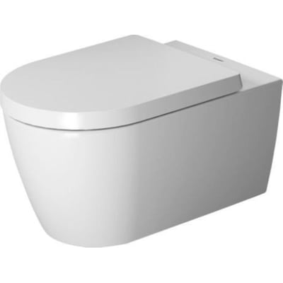 Hvid Duravit ME by Starck vægskål med åben skyllerand, set skråt forfra med toiletsæde vist.