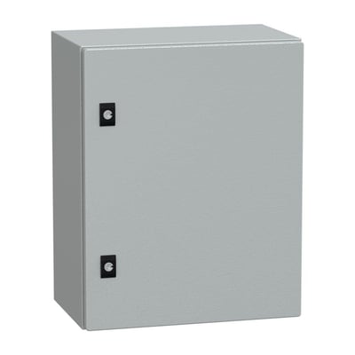 Lukket Schneider Electric CRN metal vægskab, 500x400x250 mm, RAL7035, med to låsebeslag på fronten og hvid baggrund.