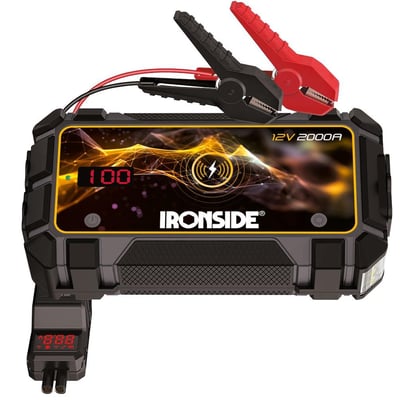 Ironside startbooster og powerbank til 12 V, 12.000 mAh, med røde og sorte startklemmer og synligt display.