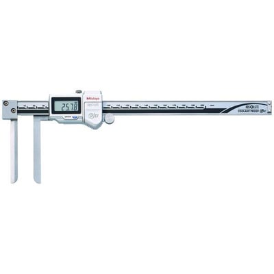 Digital Mitutoyo skydelære i metal med lange, smalle kæber til indvendig måling fra 10-200 mm, IP67 klassificeret.