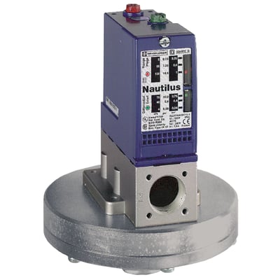 Schneider Electric XMLB pressostat med 0,05-1 bar justerbar skala og variabel hysterese på en cirkulær metalbase.